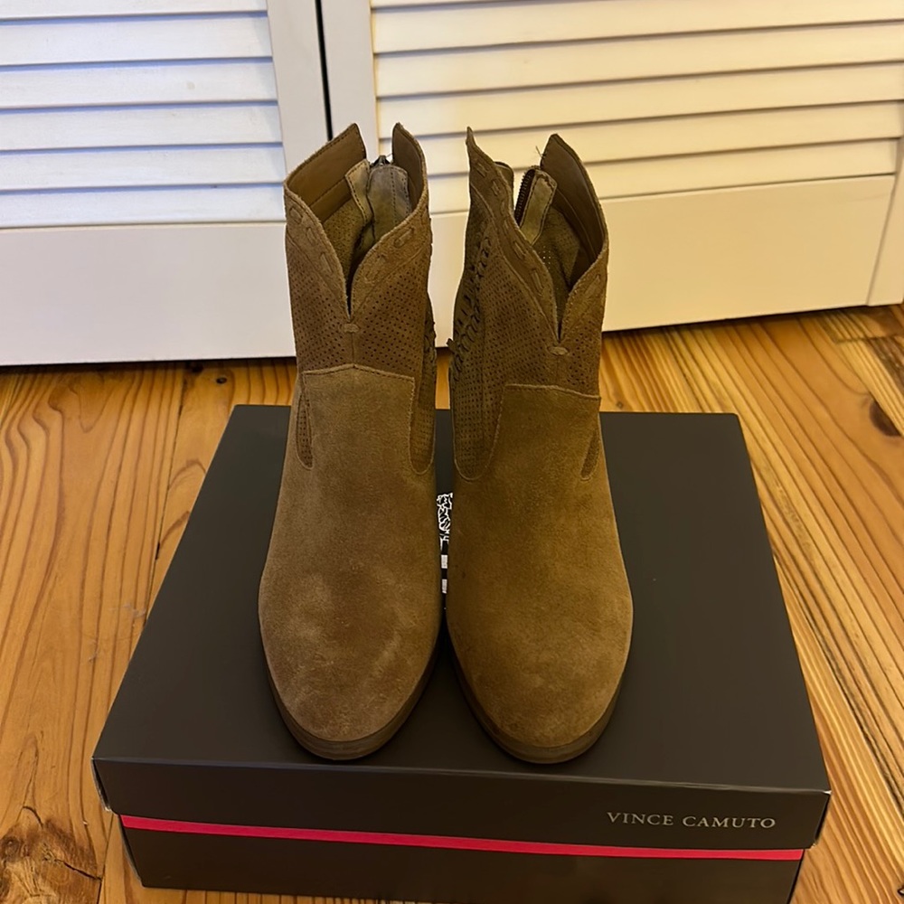 Vince Camuto Bootie